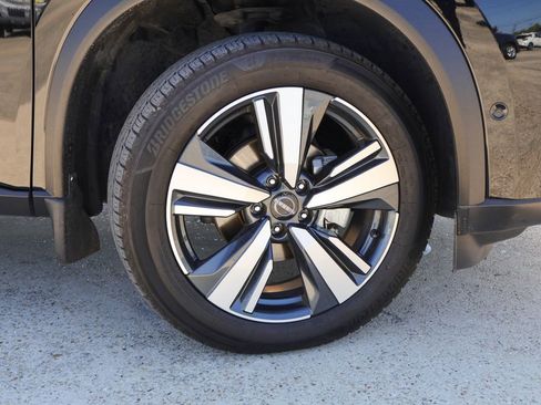 Used 2023 Nissan Rogue Platinum image 27