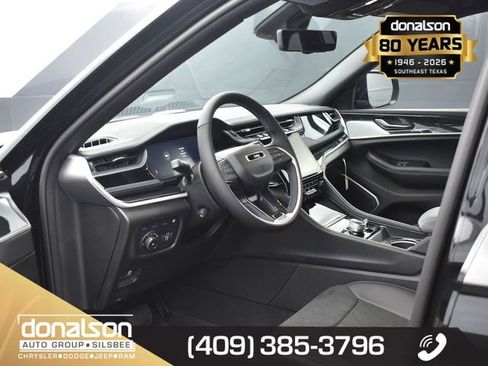 New 2024 Jeep Grand Cherokee Trailhawk w/ Advanced Protech Group II image 14