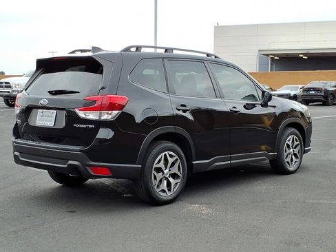 Used 2022 Subaru Forester Premium w/ Popular Package #2 image 7