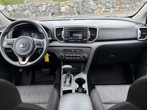 Used 2017 Kia Sportage LX image 10