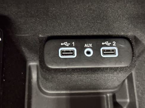 Used 2023 Dodge Charger SXT RWD image 25