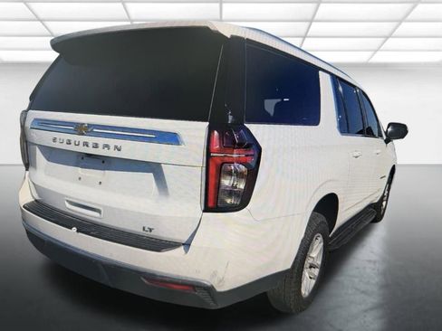 Used 2024 Chevrolet Suburban LT AWD/4WD image 2
