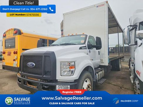 Used 2018 Ford F750 2WD Regular Cab Super Duty image 3