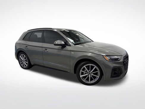 Used 2023 Audi Q5 e Prestige w/ Prestige Package image 42
