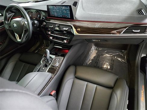 Used 2019 BMW 530i w/ Convenience Package image 24