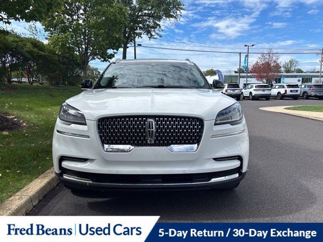 Used 2023 Lincoln Aviator Reserve w/ Equipment Group 201A AWD/4WD image 2