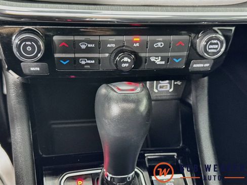 Used 2023 Jeep Compass Limited w/ Sun and Sound Group AWD/4WD image 19