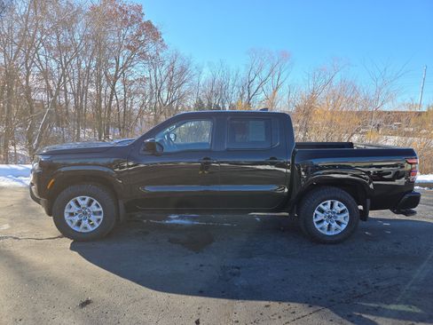 Certified 2023 Nissan Frontier SV w/ Technology Package image 6