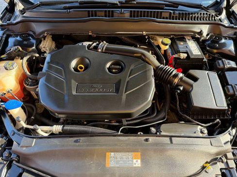 Used 2015 Ford Fusion Titanium image 19