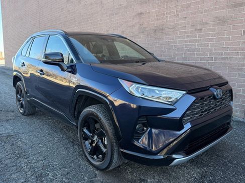 Used 2021 Toyota RAV4 XSE image 8