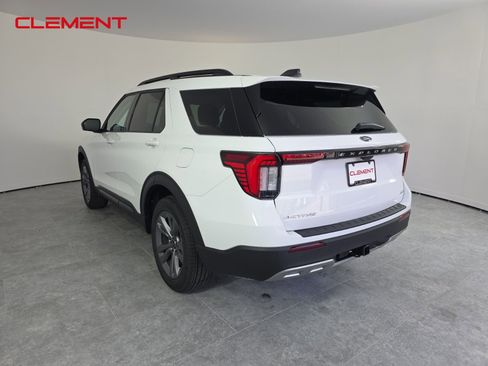 New 2026 Ford Explorer Active w/ Active Comfort Package image 8