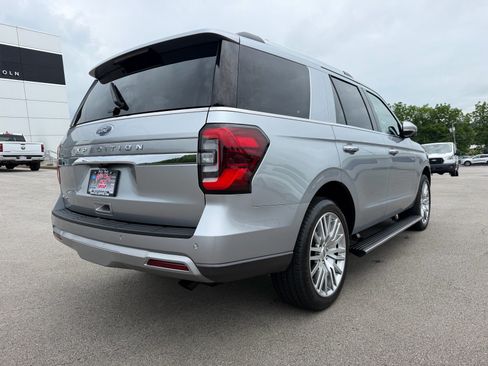 Used 2024 Ford Expedition Limited AWD/4WD image 13