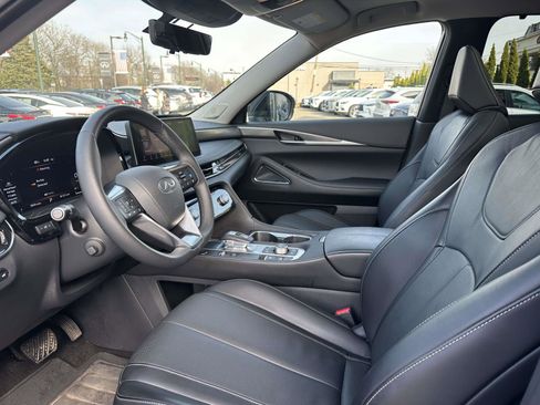 Used 2025 INFINITI QX60 Luxe w/ Vision Package image 16