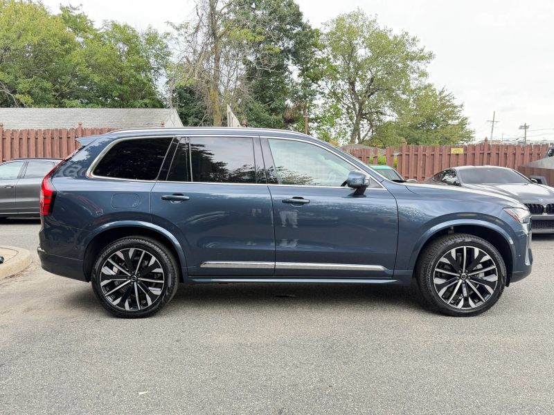 Used 2025 Volvo XC90 B6 Plus w/ Protection Package Premier AWD/4WD image 5