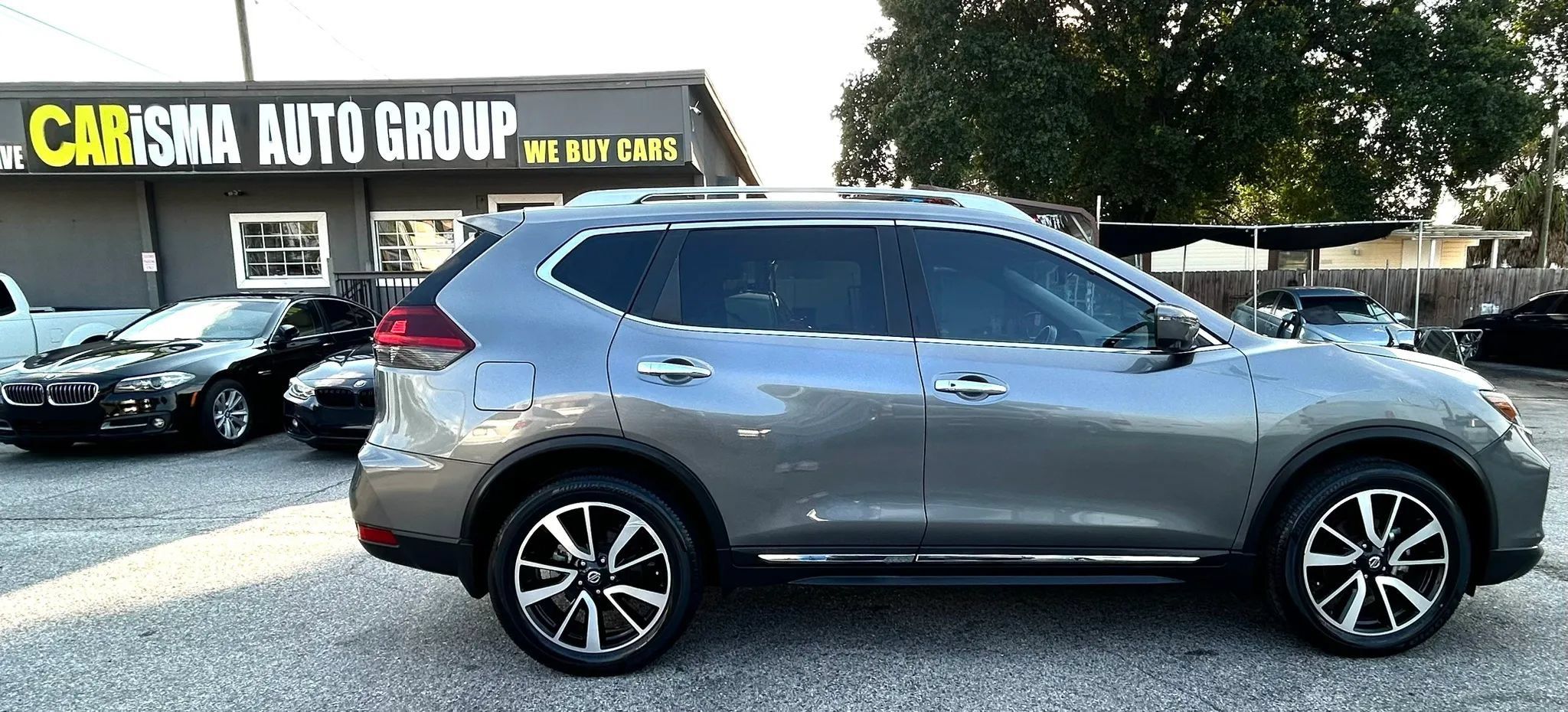 Used 2020 Nissan Rogue SL w/ Premium Package FWD image 5