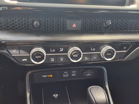 Used 2025 Honda CR-V EX-L image 11