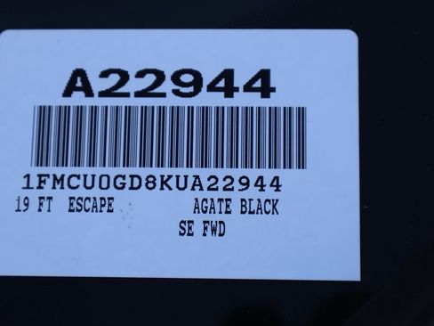 Used 2019 Ford Escape SE image 7