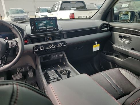 New 2025 Honda Pilot Black Edition image 16