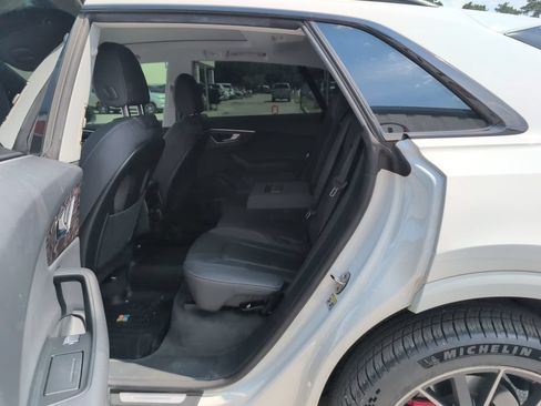 Used 2019 Audi Q8 Premium Plus AWD/4WD image 11