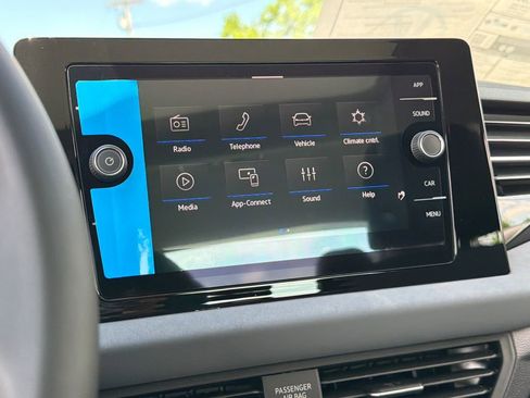 New 2026 Volkswagen Jetta SE FWD image 26