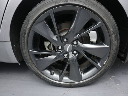 Used 2023 Genesis G70 2.0T w/ Sport Prestige Package RWD image 10