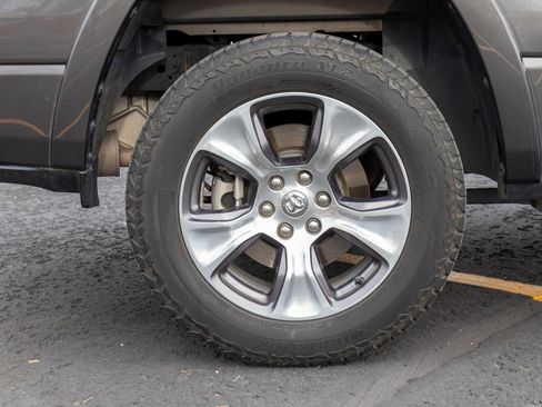 Used 2021 RAM 1500 Laramie image 32