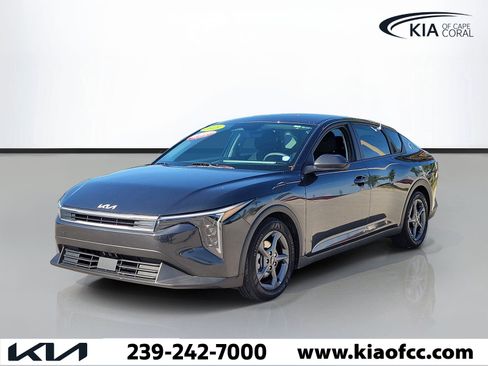 Certified 2025 Kia K4 FWD image 3