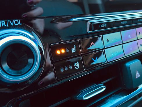 Used 2020 Toyota Highlander Limited image 26