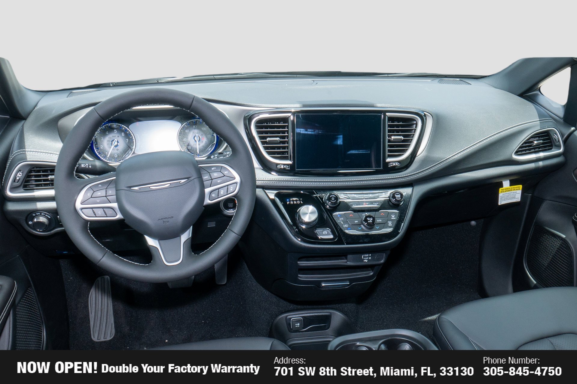 New 2027 Chrysler Pacifica Select FWD image 20