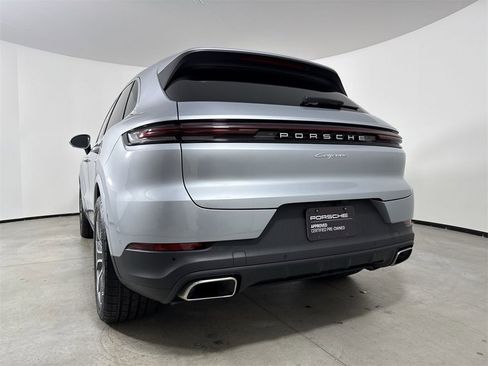 Certified 2025 Porsche Cayenne image 20