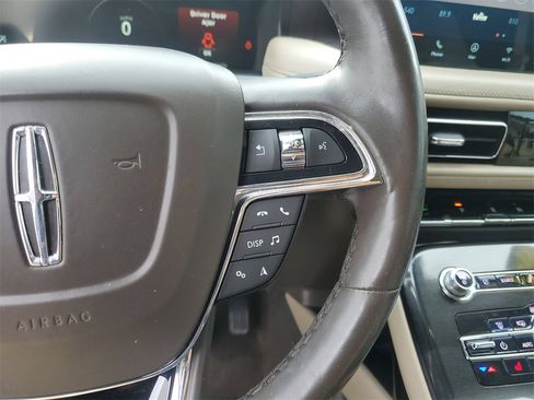 Certified 2022 Lincoln Nautilus Reserve image 25