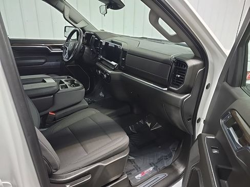 Used 2022 Chevrolet Silverado 1500 RST AWD/4WD image 15
