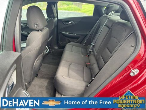 Used 2018 Chevrolet Malibu LT w/ Driver Confidence Package FWD image 24