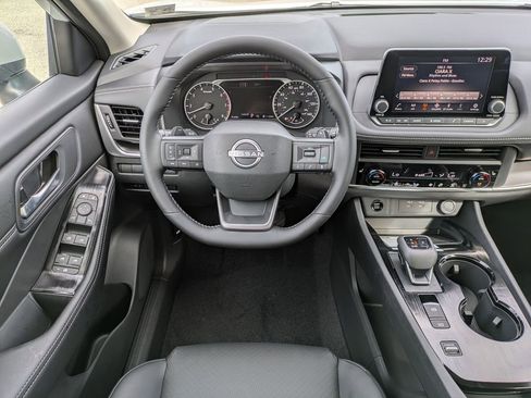 New 2026 Nissan Rogue SV w/ SV Premium Package image 15