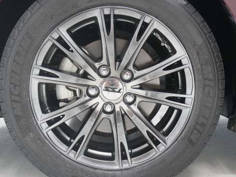 Used 2015 Toyota Avalon XLE FWD image 25
