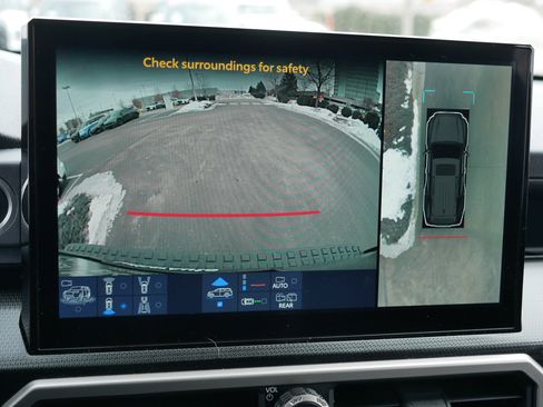 Used 2025 Toyota 4Runner Limited image 27