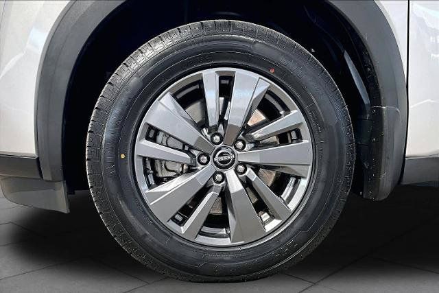 Certified 2024 Nissan Pathfinder SV FWD image 11