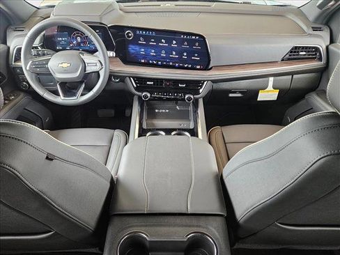 New 2026 Chevrolet Suburban Premier image 16