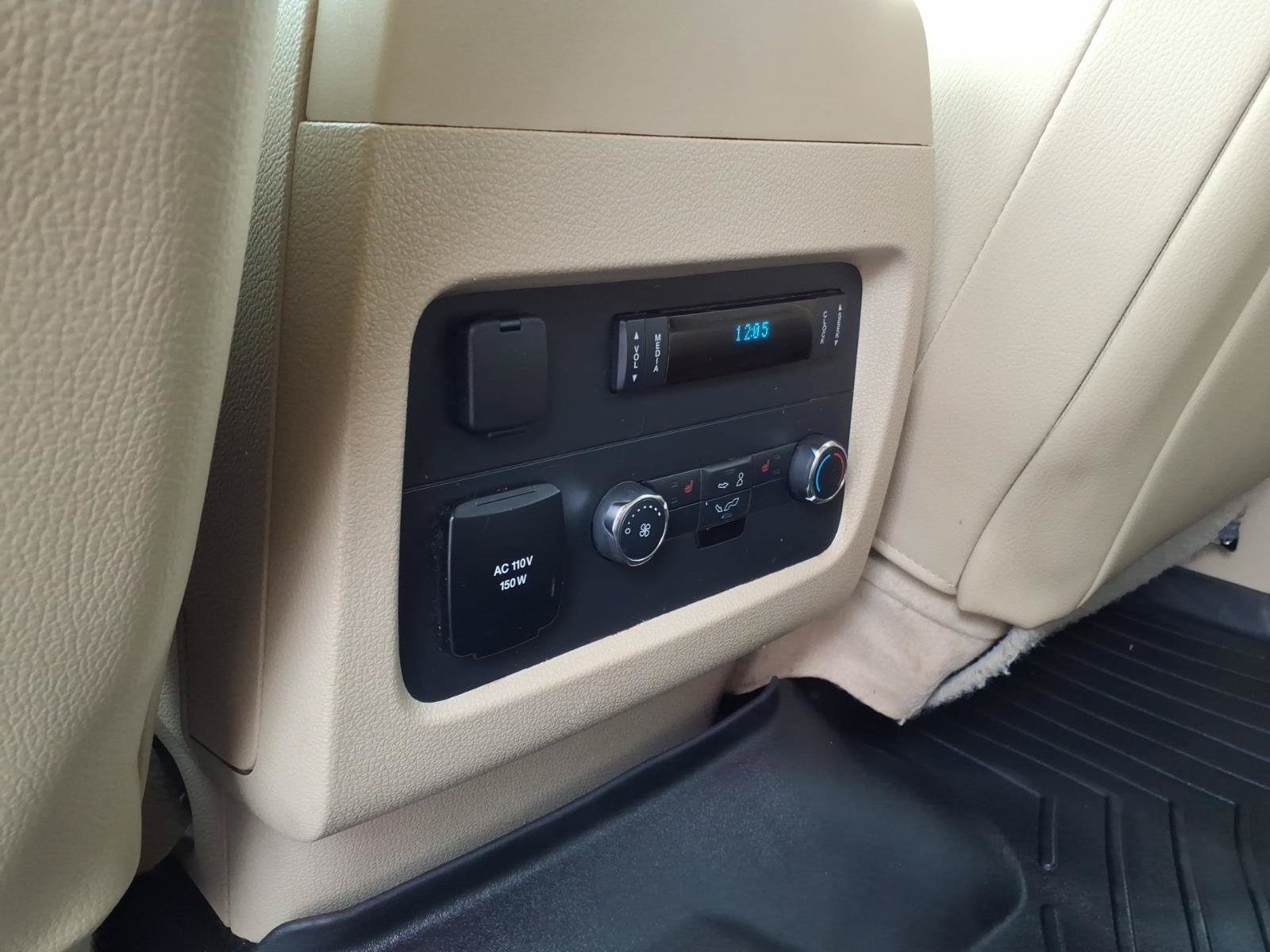 Used 2017 Ford Expedition EL Limited RWD image 12