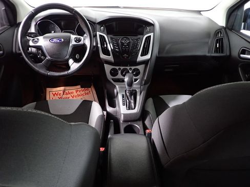 Used 2014 Ford Focus SE w/ SE Sport Package FWD image 29