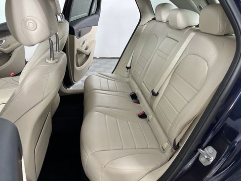 Used 2019 Mercedes-Benz GLC 300 4MATIC image 38