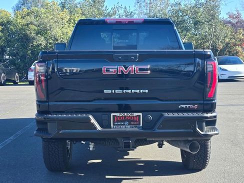 New 2026 GMC Sierra 2500 AT4 w/ AT4 Premium Plus Package AWD/4WD image 5