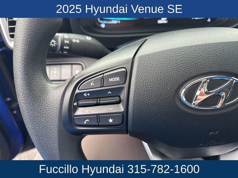 Certified 2025 Hyundai Venue SE image 16