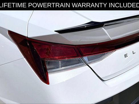 Used 2025 Hyundai Elantra Sport FWD image 38