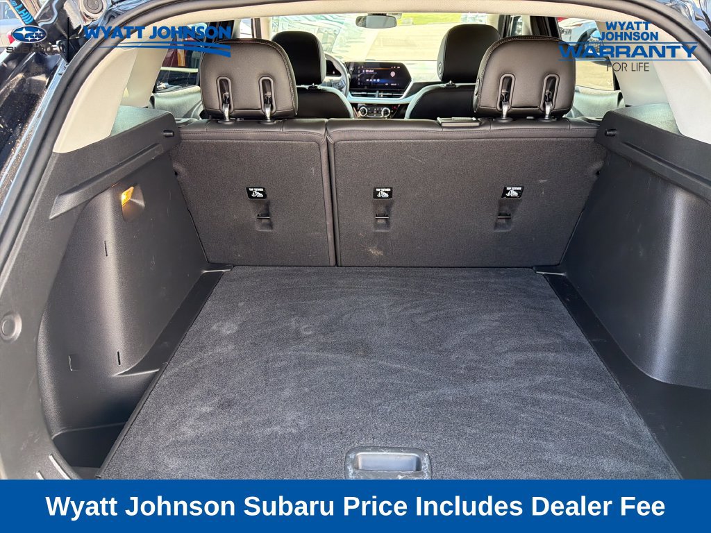Used 2024 Chevrolet Trax LT FWD image 33
