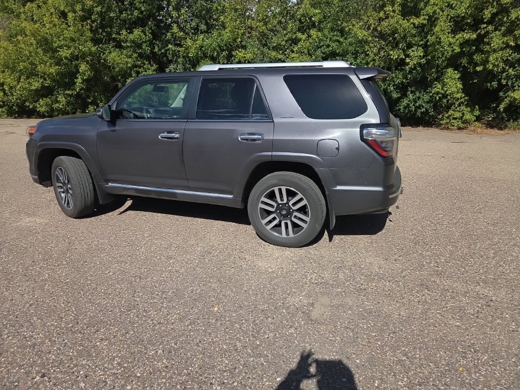 Used 2018 Toyota 4Runner Limited AWD/4WD image 7