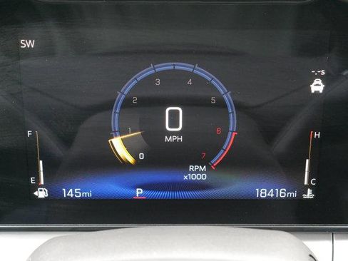 Certified 2024 Chevrolet Trax LT w/ Driver Confidence Package FWD image 32