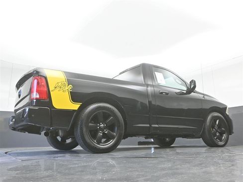 Used 2018 RAM 1500 Express w/ Black Ram 1500 Express Group image 31