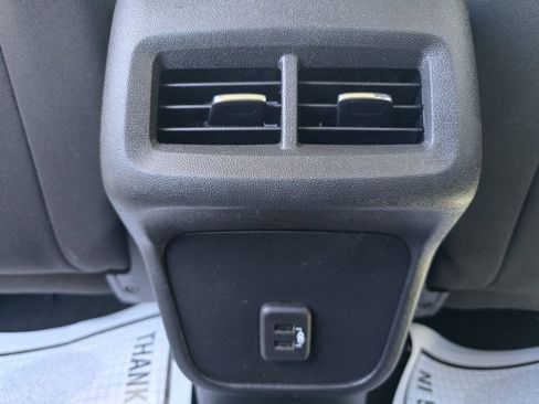 Used 2023 Chevrolet Equinox LT image 12