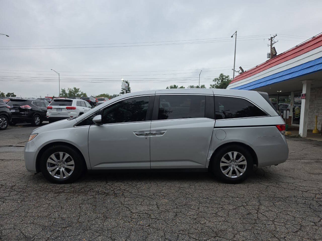 Used 2014 Honda Odyssey EX image 3